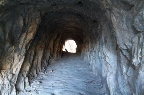 Tunnel through mountain
Keywords: tunnel