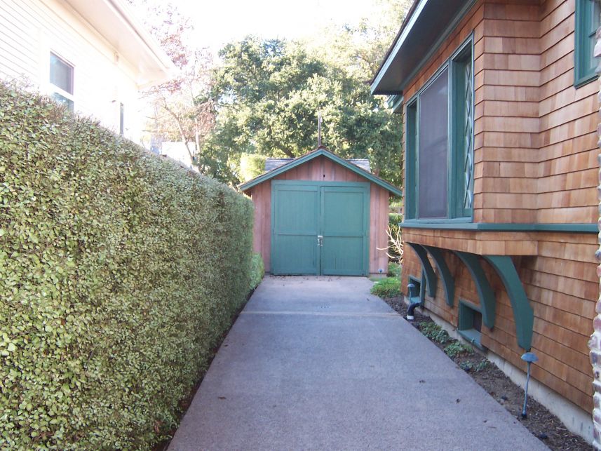 HP Garage
This is a picture of the garage where William Hewlett and David Packard started their company HP in 1938.
Keywords: HP Garage Hewlett Packard Birthplace Silicon Valley