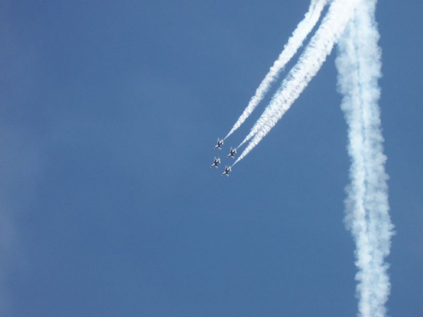 Thunderbirds
Keywords: Thunderbirds