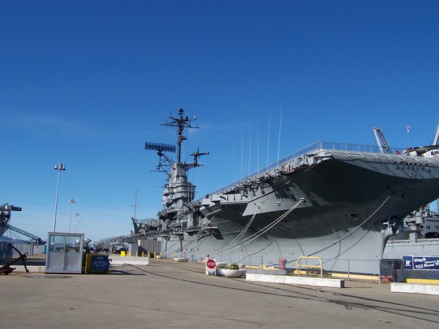 USS Hornet
Keywords: USS Hornet